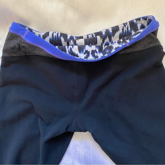 Lululemon Wunder Under Crop Size  6 - Picture 5 of 10